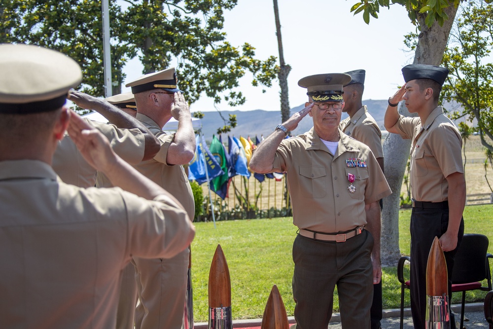 Commandant of the Marine Corps retires old friend