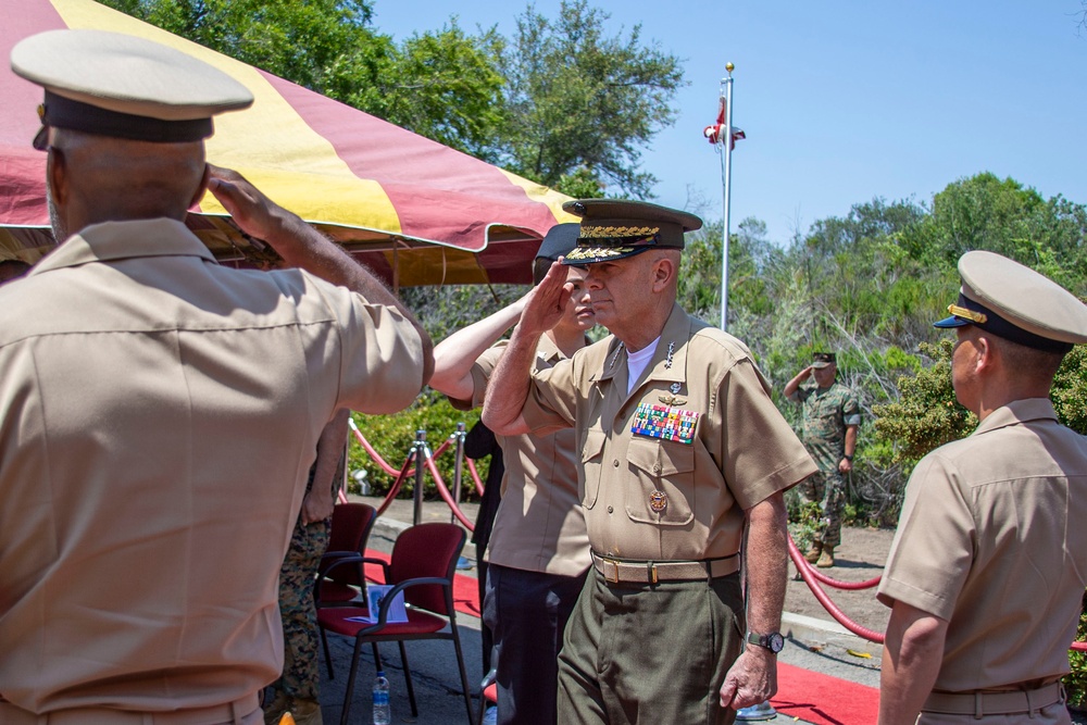 Commandant of the Marine Corps retires old friend