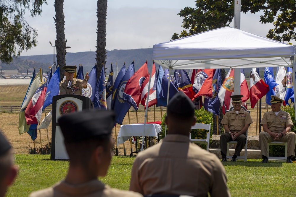 Commandant of the Marine Corps retires old friend