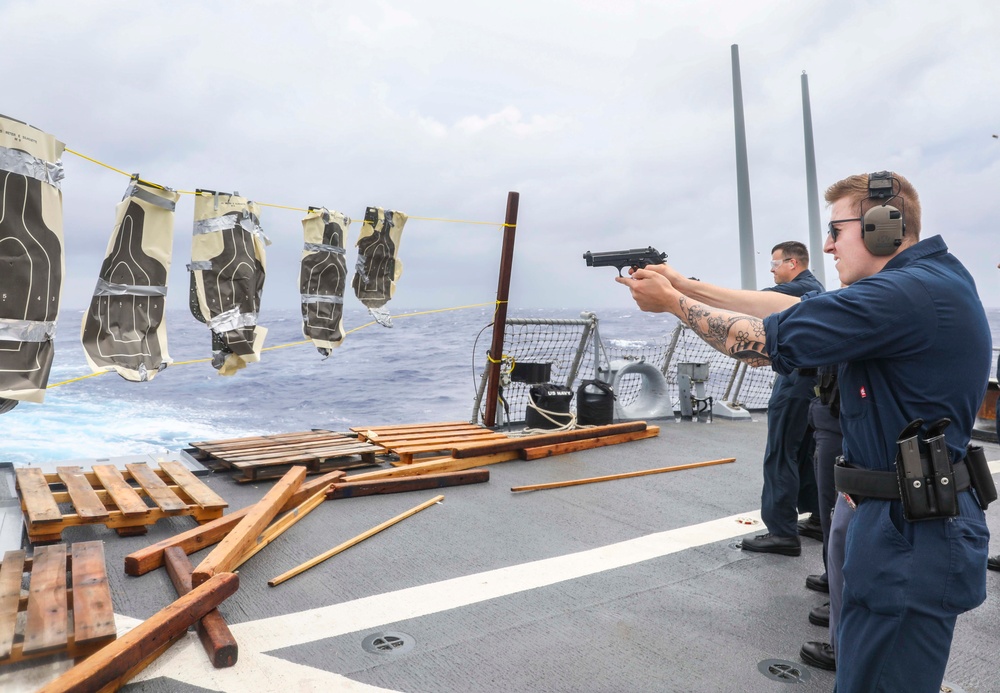 USS Benfold Conducts Weapon Qualification