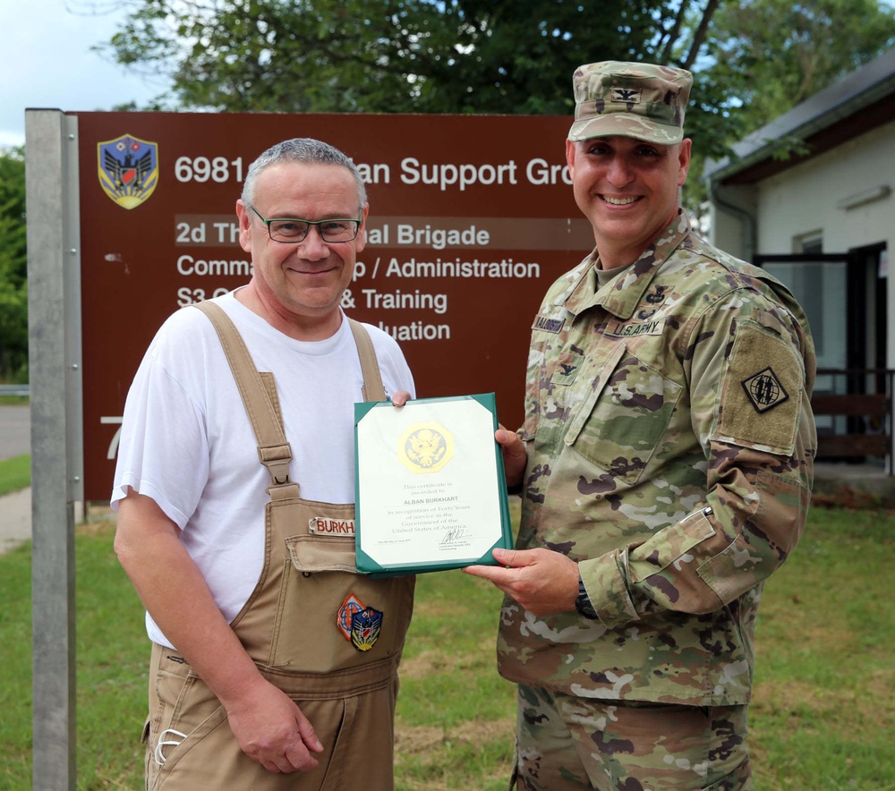 2d TSB Commander visits 6981st CSG