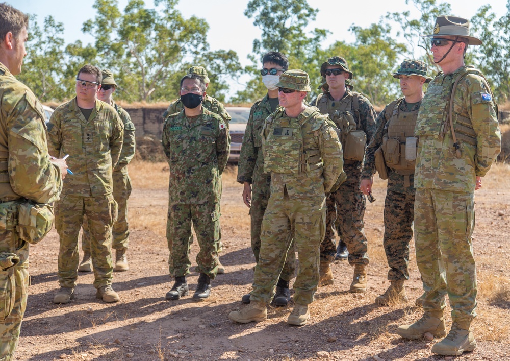 Australian Chief of the Defence Force visits Mount Bundey Training Area during Exercise Southern Jackaroo