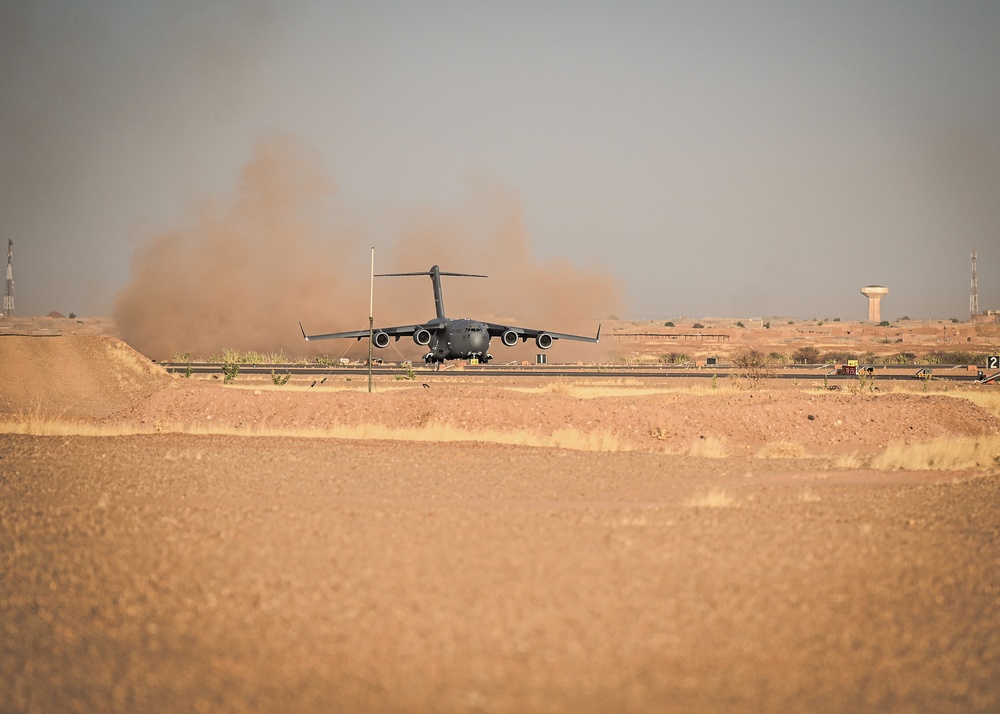 A Boeing C-17 Globemaster III takes off from Air Base 201 in Agadez