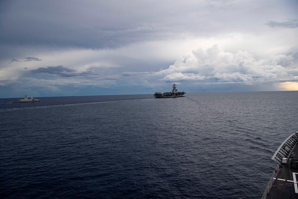USS Shiloh Signaling Exercise with Royal Singapore Navy June 17, 2021