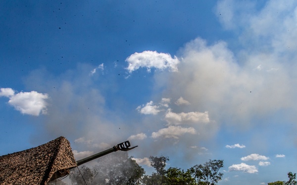Australian Chief of the Defence Force visits Mount Bundey Training Area during Exercise Southern Jackaroo