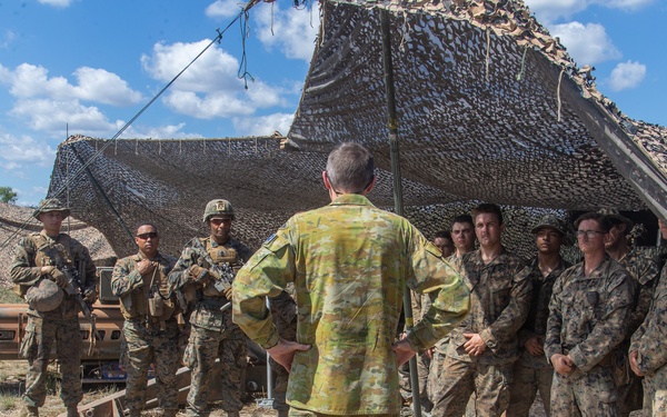 Australian Chief of the Defence Force visits Mount Bundey Training Area during Exercise Southern Jackaroo