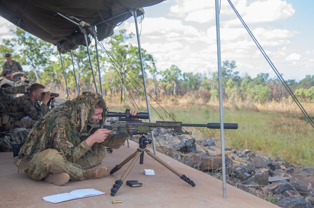 Australian Chief of the Defence Force visits Mount Bundey Training Area during Exercise Southern Jackaroo