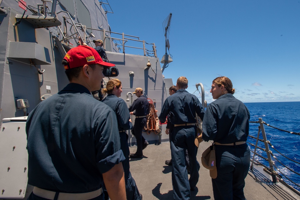 Midshipmen Visit USS Dewey (DDG 105)