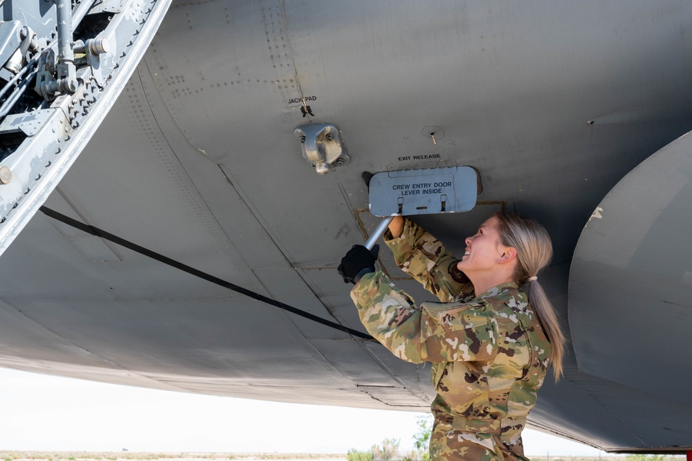 9th AS Pelicans fly southwest for joint training