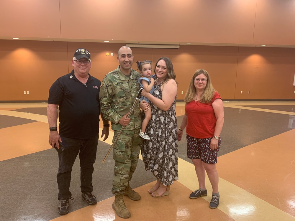 1st Lt. David Montes receives leadership award