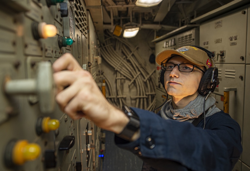 USS Harry S. Truman (CVN 75) transits the Atlantic Ocean.