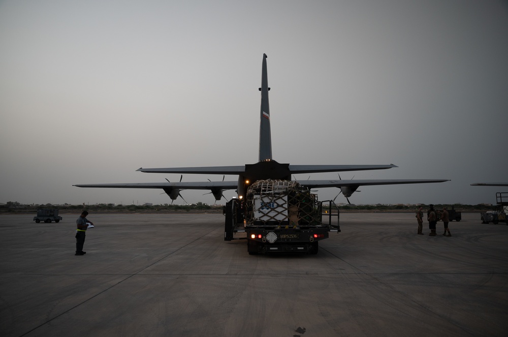 75th EAS Conducts Night Combat Airlift Mission