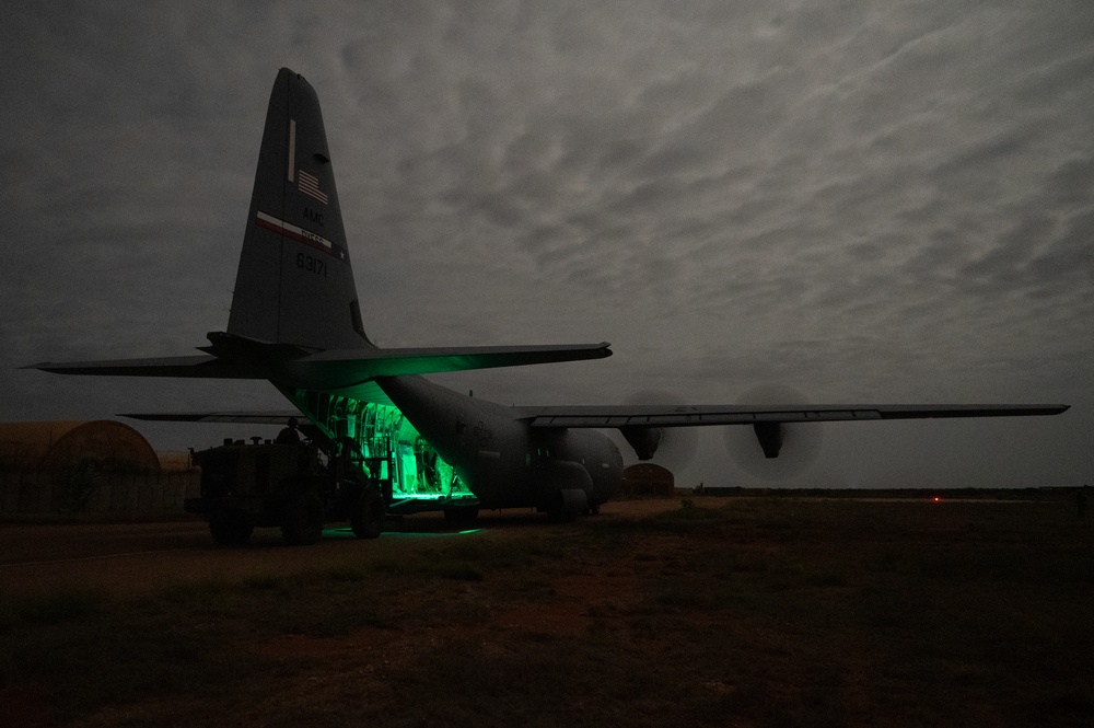 75th EAS Conducts Night Combat Airlift Mission