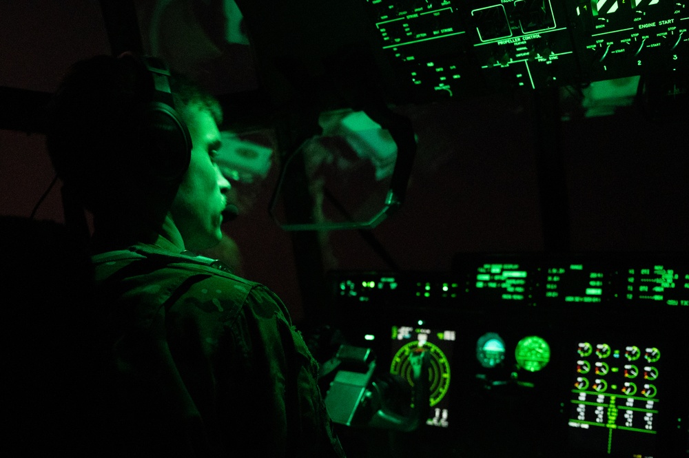 75th EAS Conducts Night Combat Airlift Mission