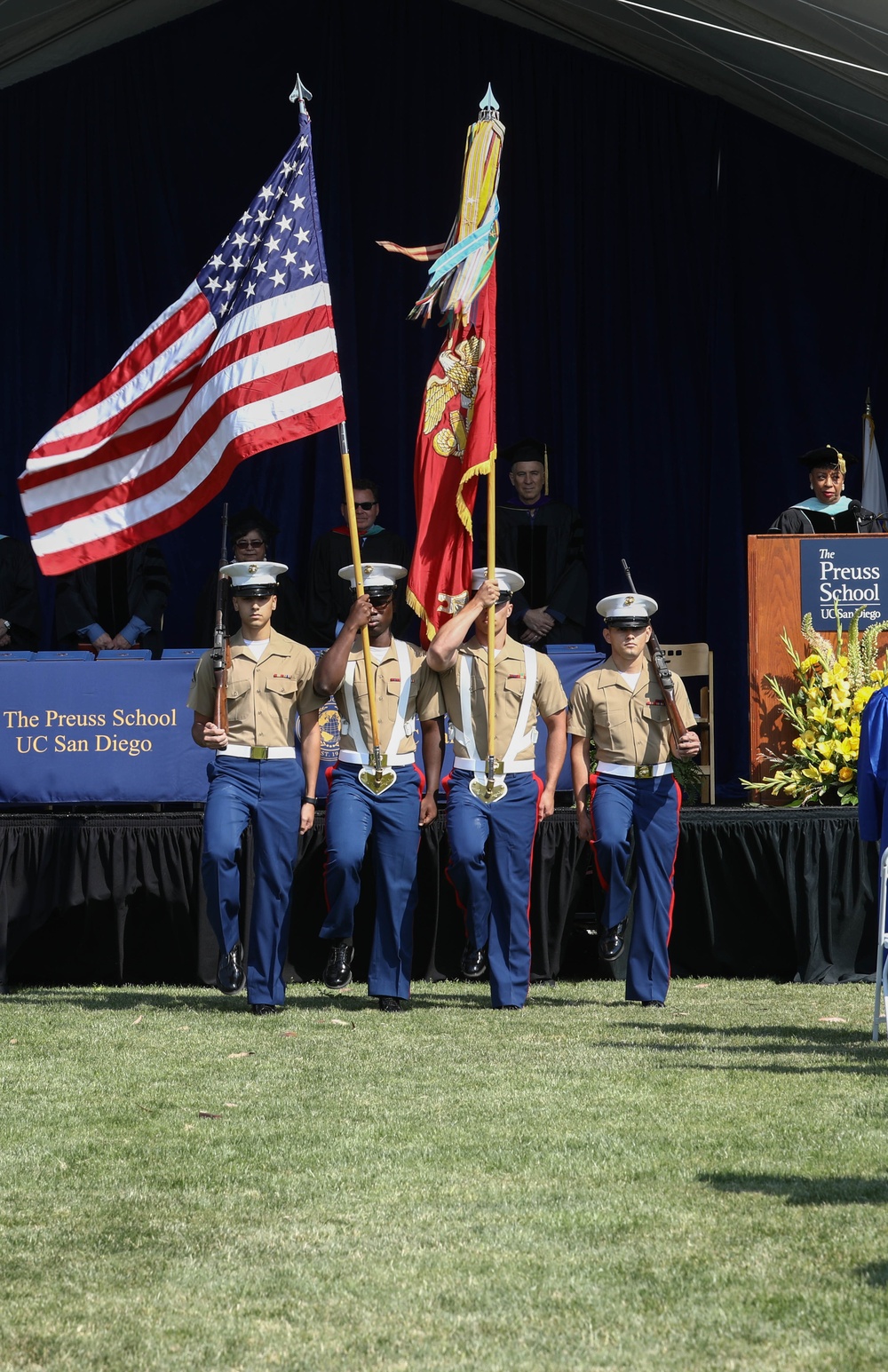 DVIDS - Images - USS Kearsarge Color Guard Presents the Colors at