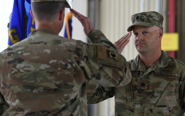 Kingsley Airmen welcome new Maintenance Group commander
