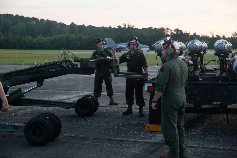 VMFA(AW)-533 Ordnance Training