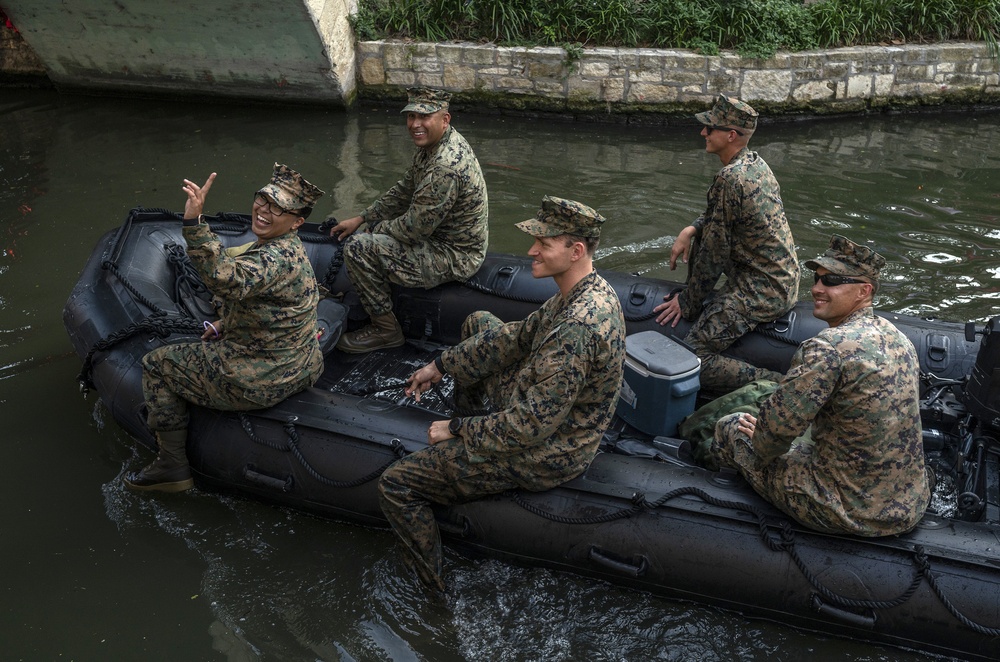 2021 Texas Cavaliers Fiesta River Parade