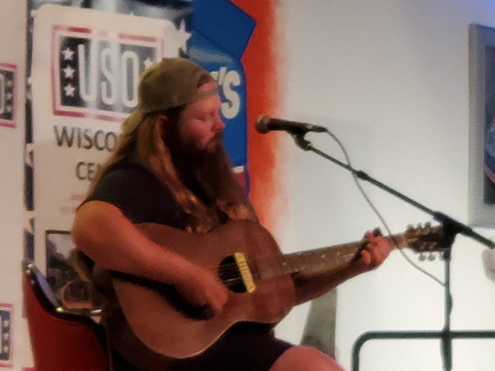 Musical artist Chris Kroeze entertains Fort McCoy community during free concert