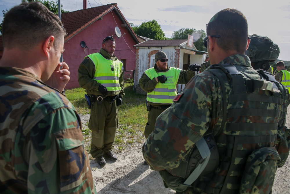 German Military Police provide After Action Review with Albanian Soldiers