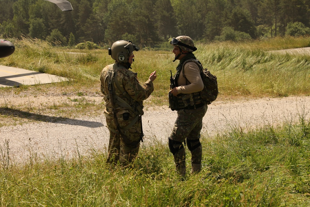 U.S. Army Aviation participates with Romanian soldiers in airlift exercises.