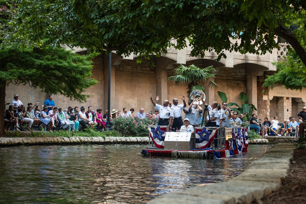 2021 Texas Cavaliers Fiesta River Parade