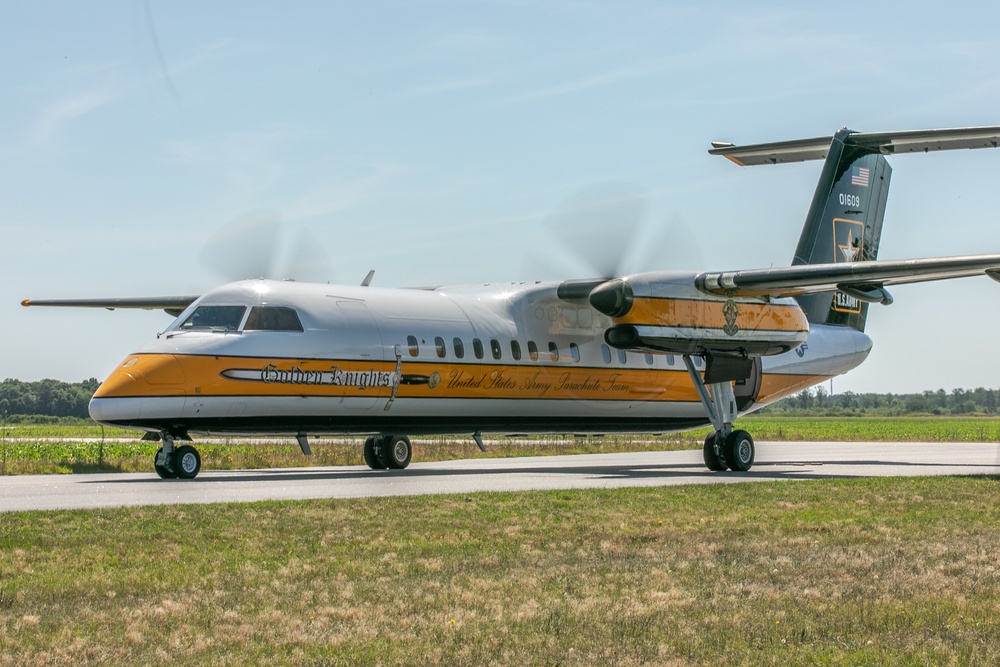 Army Golden Knights plane in action