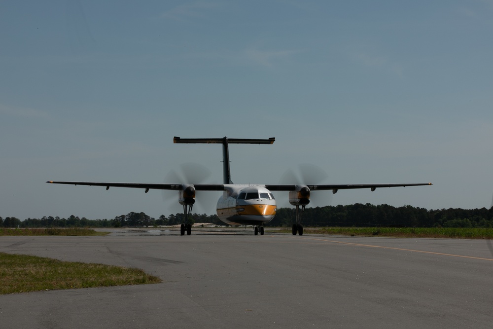 DVIDS - Images - Army Golden Knights plane in action [Image 6 of 19]