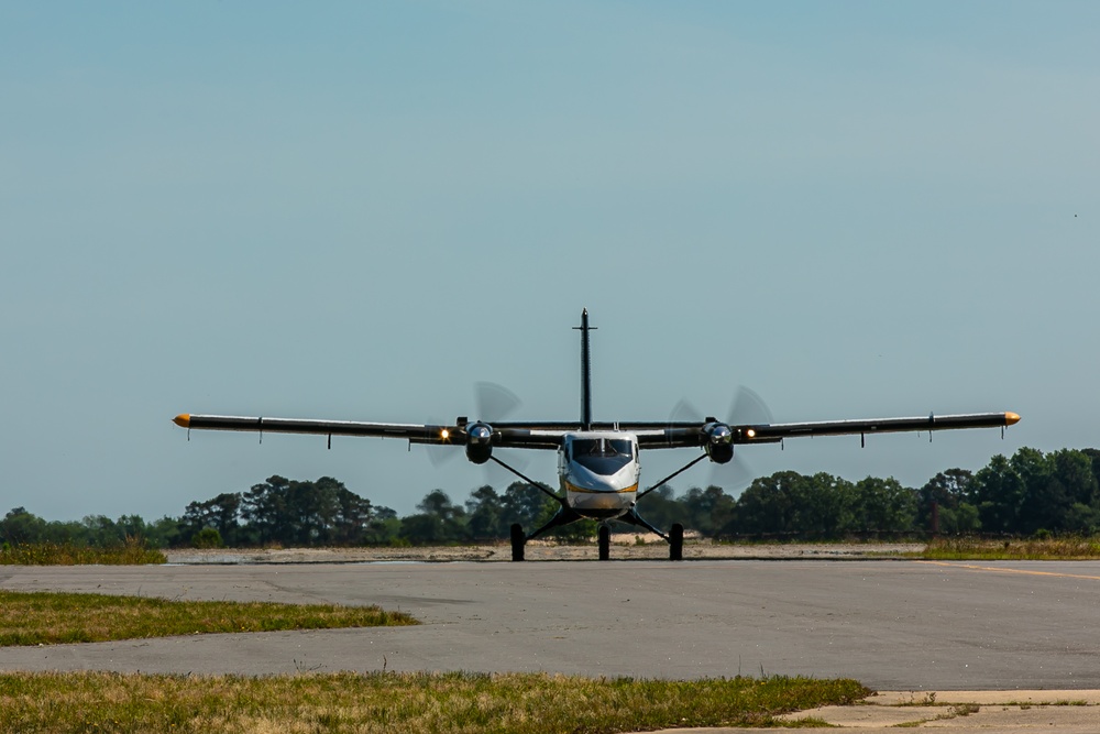 DVIDS - Images - Army Golden Knights plane in action [Image 8 of 19]