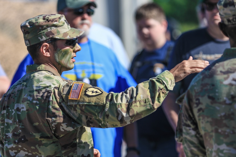 Former and current Rakkasans participate in live firing range