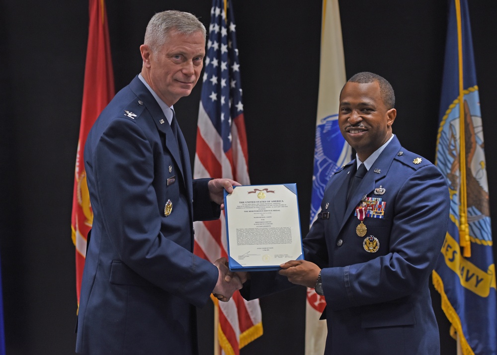 17th CONS welcomes new commander