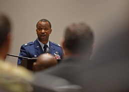 17th CONS welcomes new commander