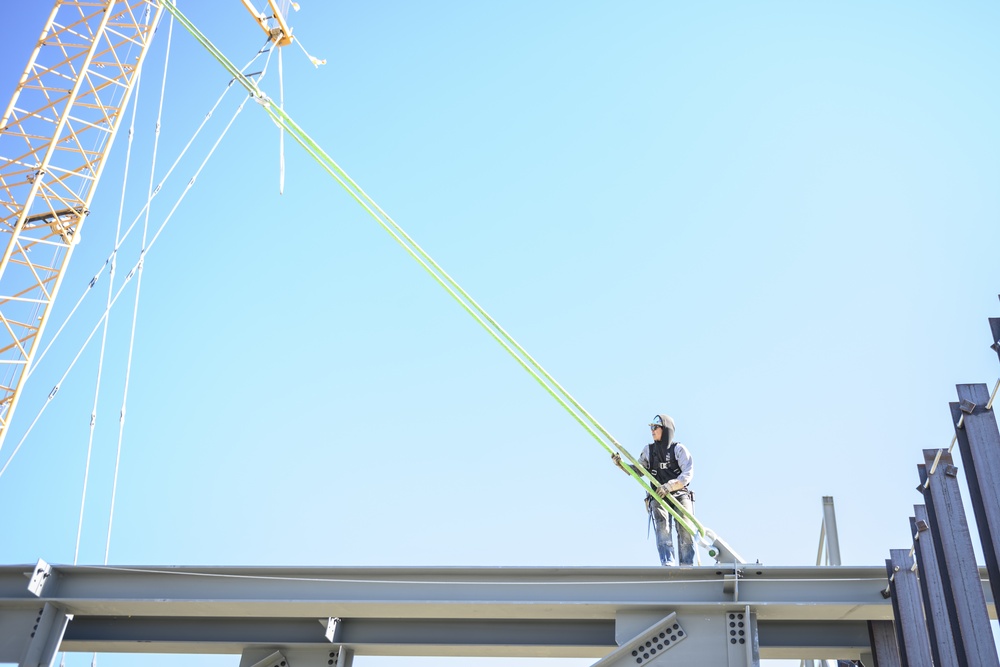 Travis AFB 3-bay hangar makes headway