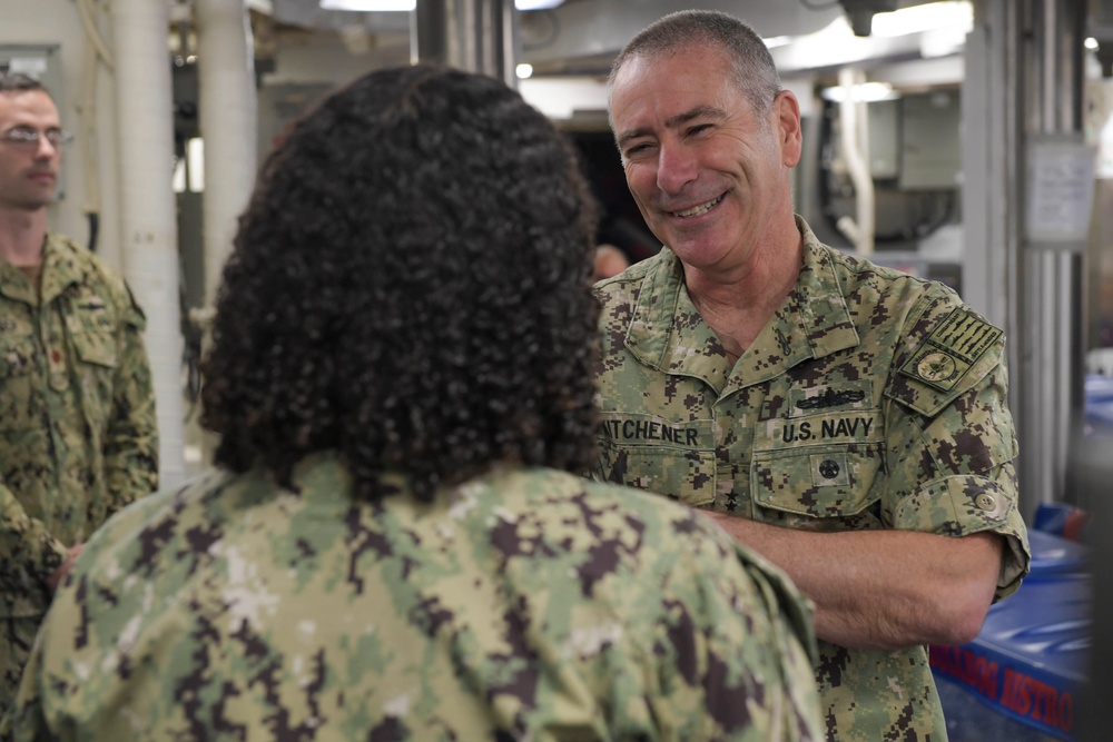 VADM Kitchener Visits Naval Station Norfolk