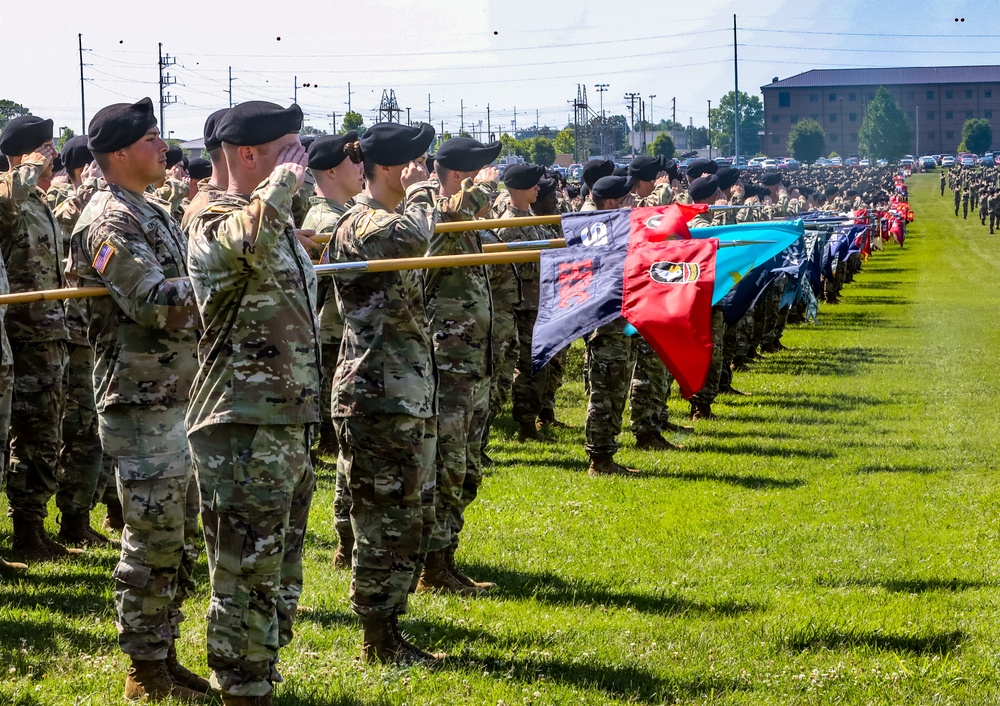 101st Airborne Division Pass and Review