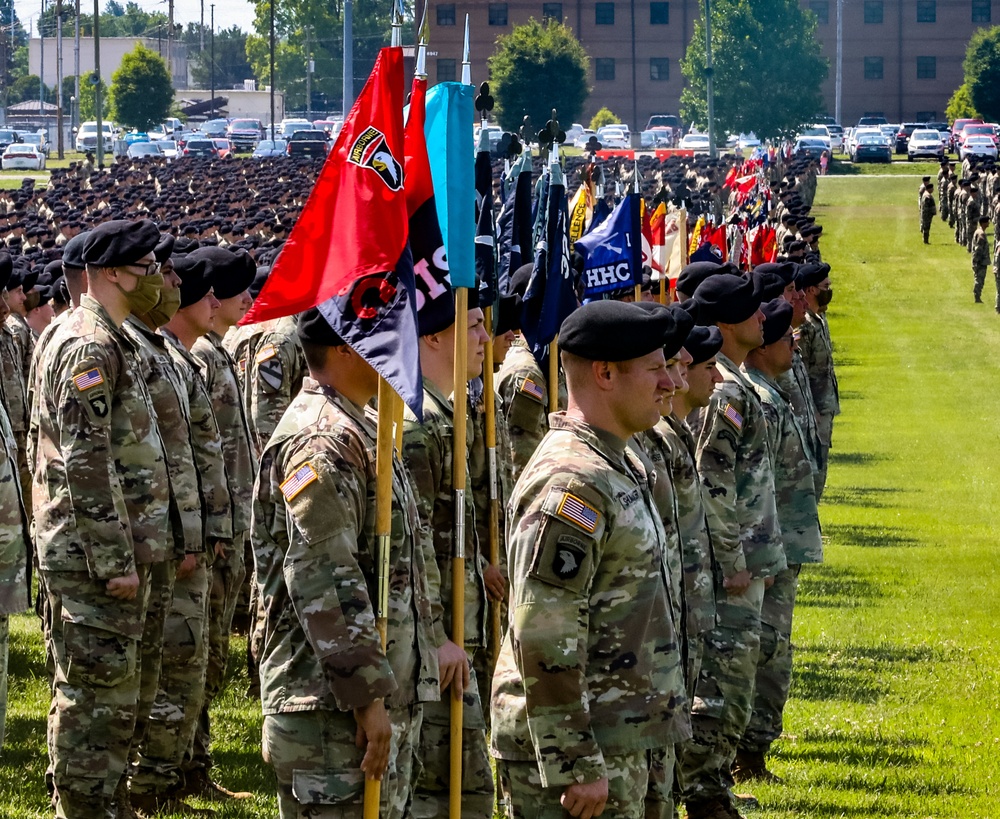 101st Airborne Division Pass and Review