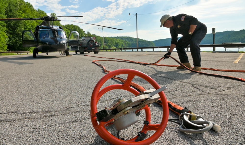 Helicopter facelift: Pittsburgh District replaces control tower hoist