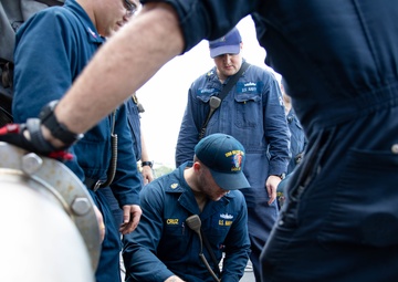 USS Sioux City Sailors Prepare for Refueling Ops While the Ship Conducts a Brief Stop in Martinique, France