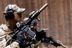 Green Berets sharpen fighting skills [Image 16 of 19]