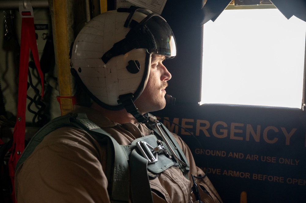 USAF Special Warfare Airmen Execute Jump Training with USMC VMGR-234