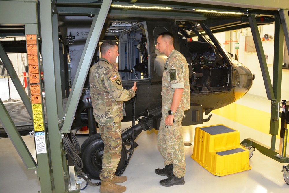 Lithuanian sergeant major visits Fort Indiantown Gap