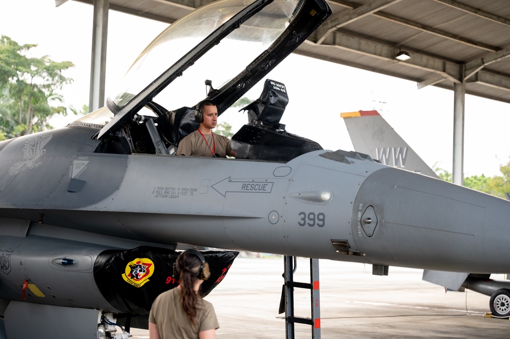 Maintaining Air-to-air Training: Cope West 21