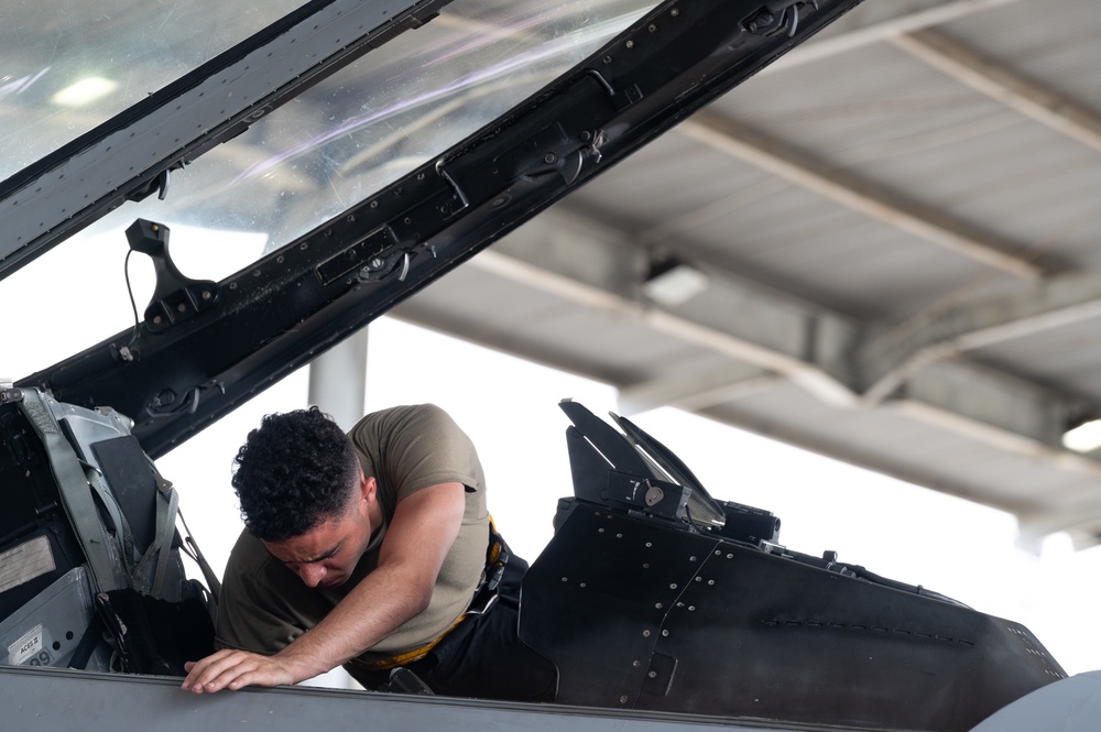 Maintaining Air-to-air Training: Cope West 21