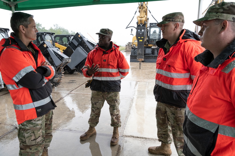 USAFE-AFAFRICA deputy commander visits 52nd FW