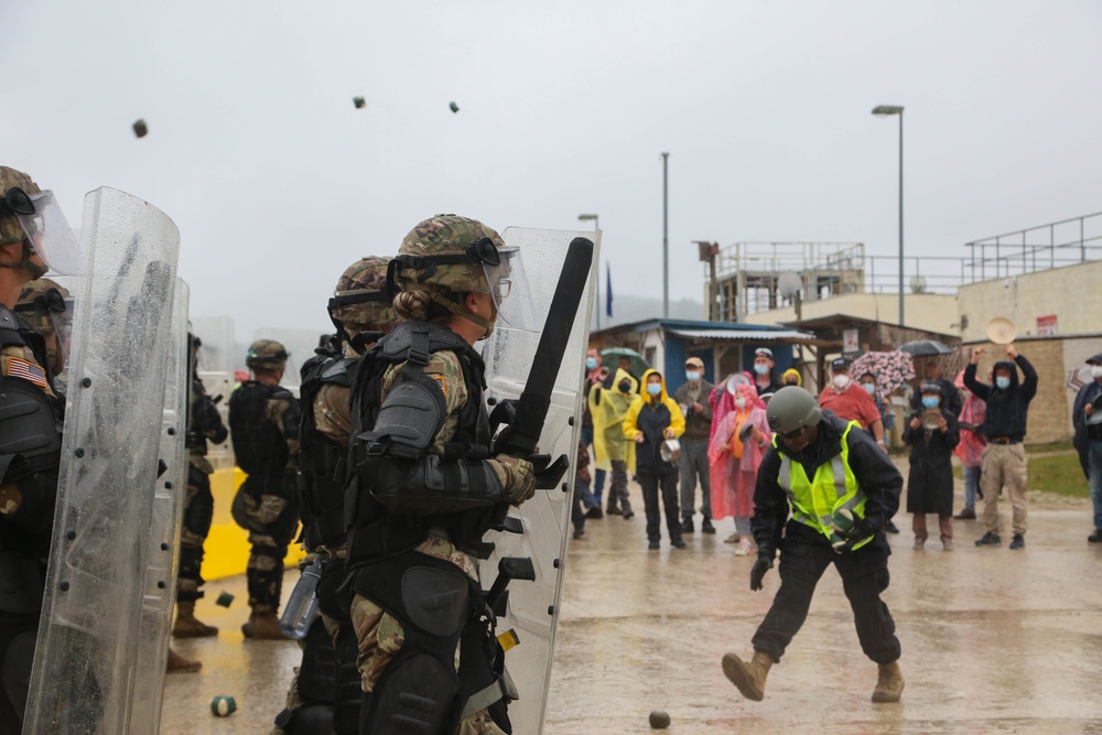 Crowd &amp; Riot Control Training at Hohenfels Training Area