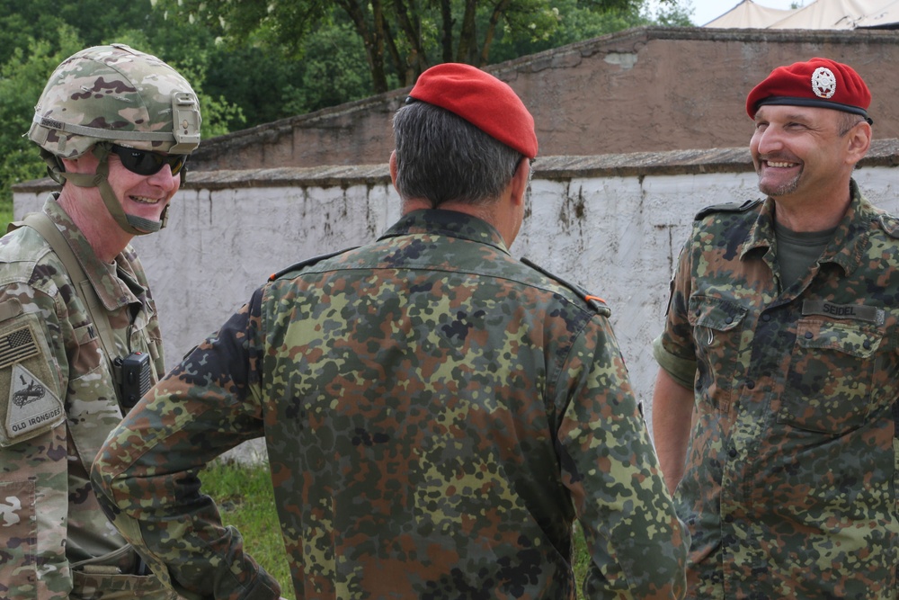 Col. Murtha Visits CRC Training at the Hohenfels Training Area