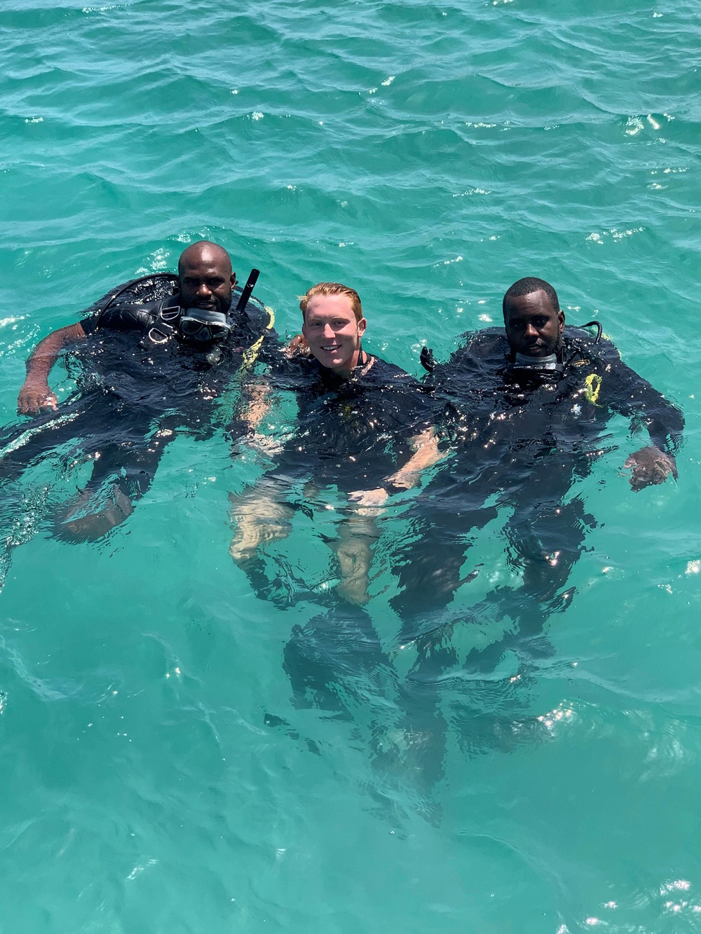 Mobile Diving and Salvage Unit 2 Diver Trains Jamaica Defence Force Divers as Part of Southern Partnership Station 2021