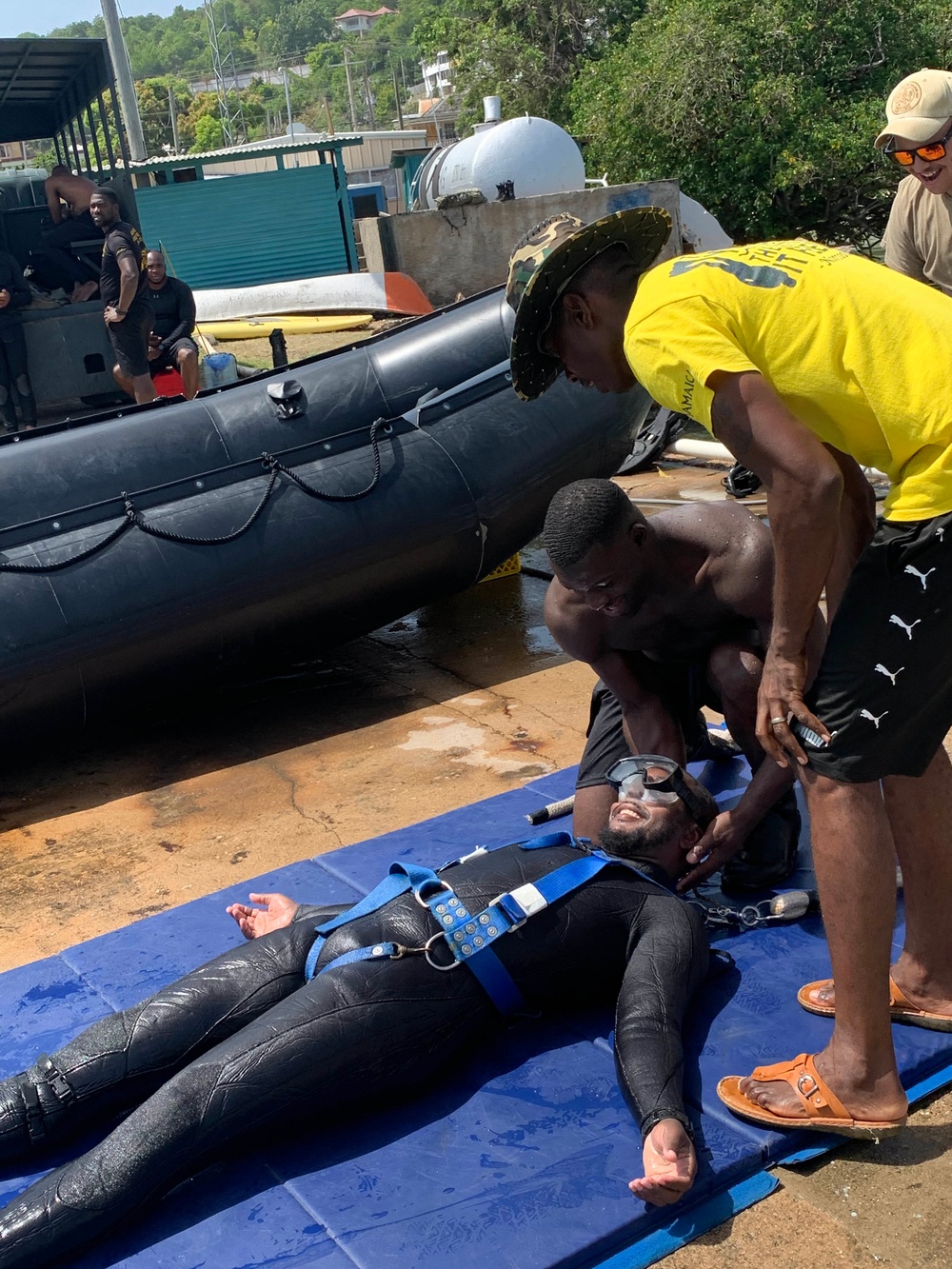 Mobile Diving and Salvage Unit 2 Divers Train Jamaica Defence Force Divers as Part of Southern Partnership Station 2021