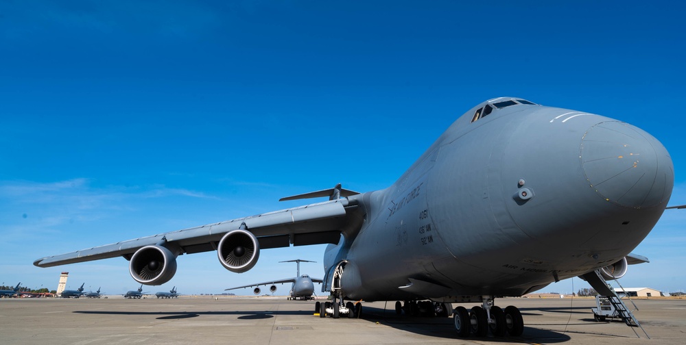 Dover AFB Pelicans train on West Coast