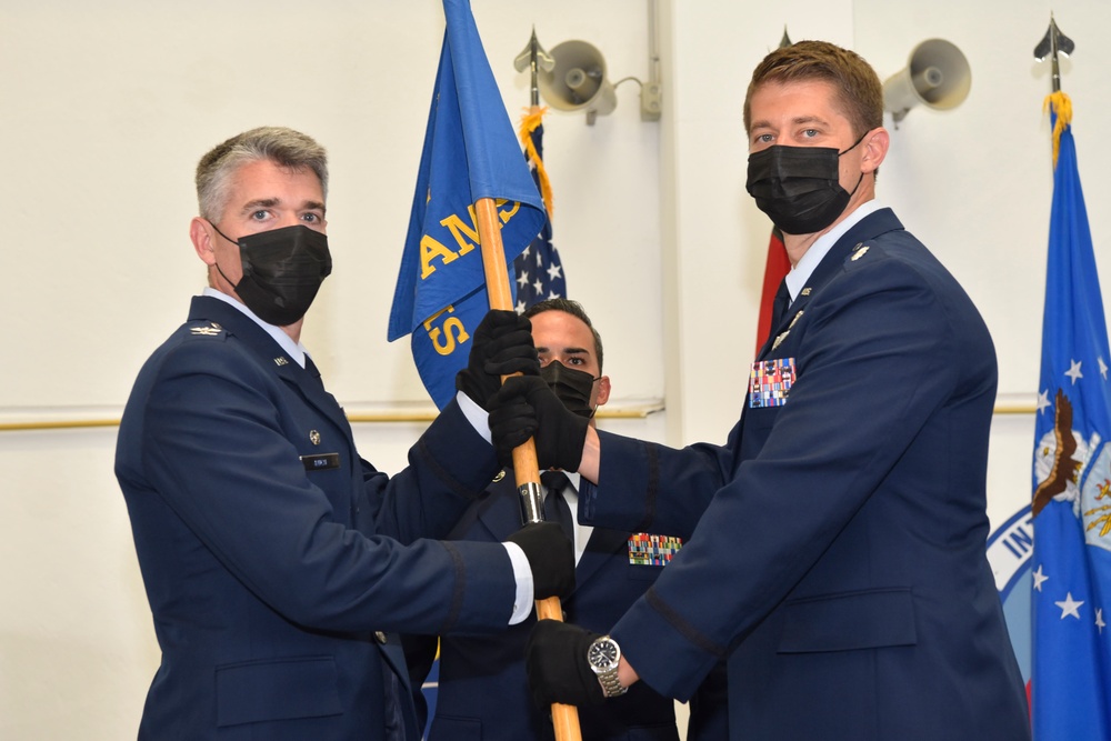 726th AMS changes command